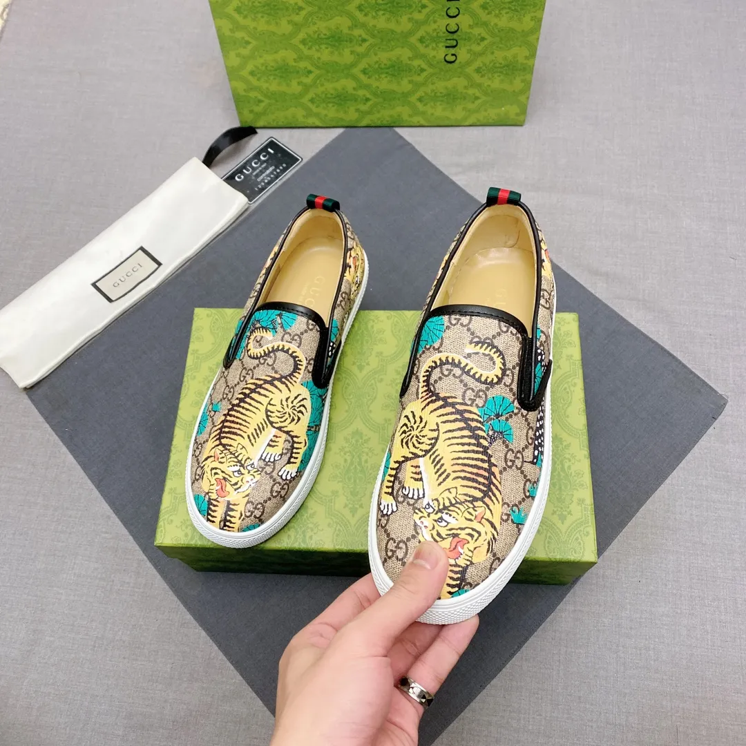 p360 The official website synchronizes the 1:1 replica🇮🇹🇮🇹"GUCCI"🔍🔍for sale at the men's 2025 counter simultaneously, 1:1 large G font, high-end 3D pattern, fashionable and casual, comfortable and breathable personality, the first choice for trendy men, imported sheepskin lining, comfortable, breathable and fashionable Trendy, a must-have for trendy men, soles: Original soles specially provided by the original factory, exclusive movable molded soles are super comfortable, original factory goods, 🔍🔍high quality, you can enter and leave the counter at will, 38-44, (45 can be customized, non-returnable or exchangeable) available from stock, you deserve it No. 005